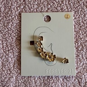 Forever 21 Gold Floral Ear Cuff earrings
